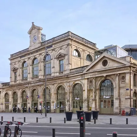 Le Charme De L'ancien Dans Le Centre De Lille. * 릴